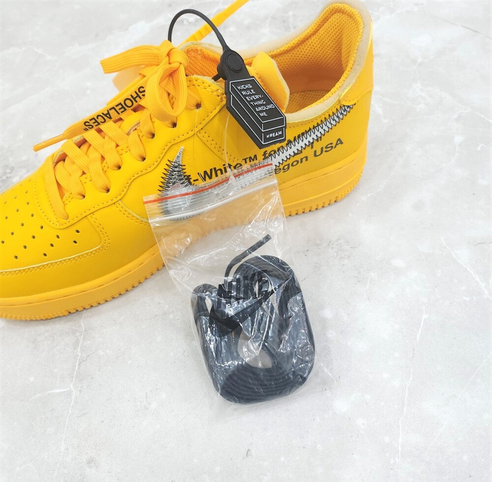 [럭스유] (새상품) 260 / 나이키 X 오프화이트 에어포스1 로우 유니버시티 골드