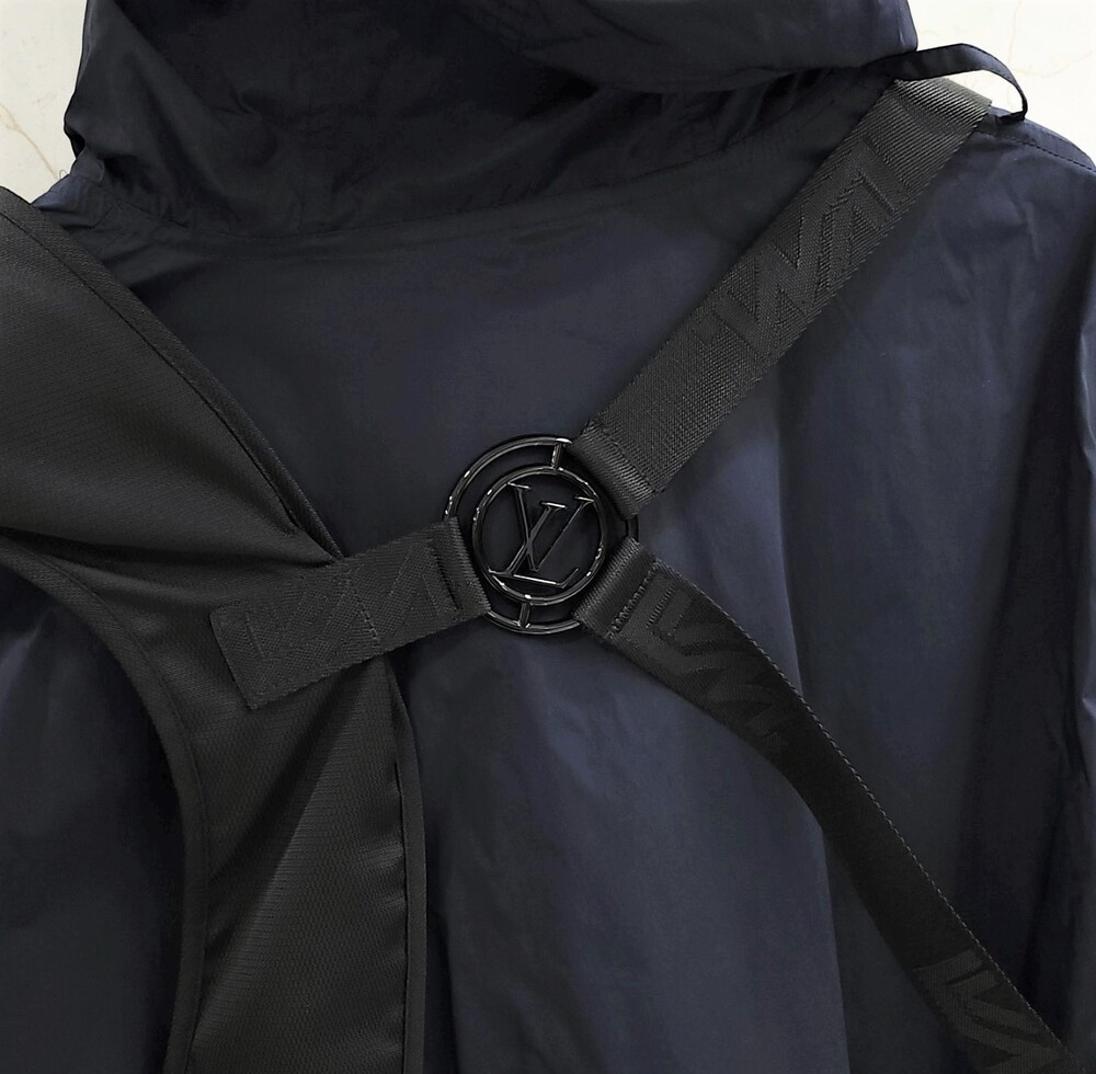 [럭스유] 50 / 루이비통 패커블 하네스 블루종 위드패치 아노락