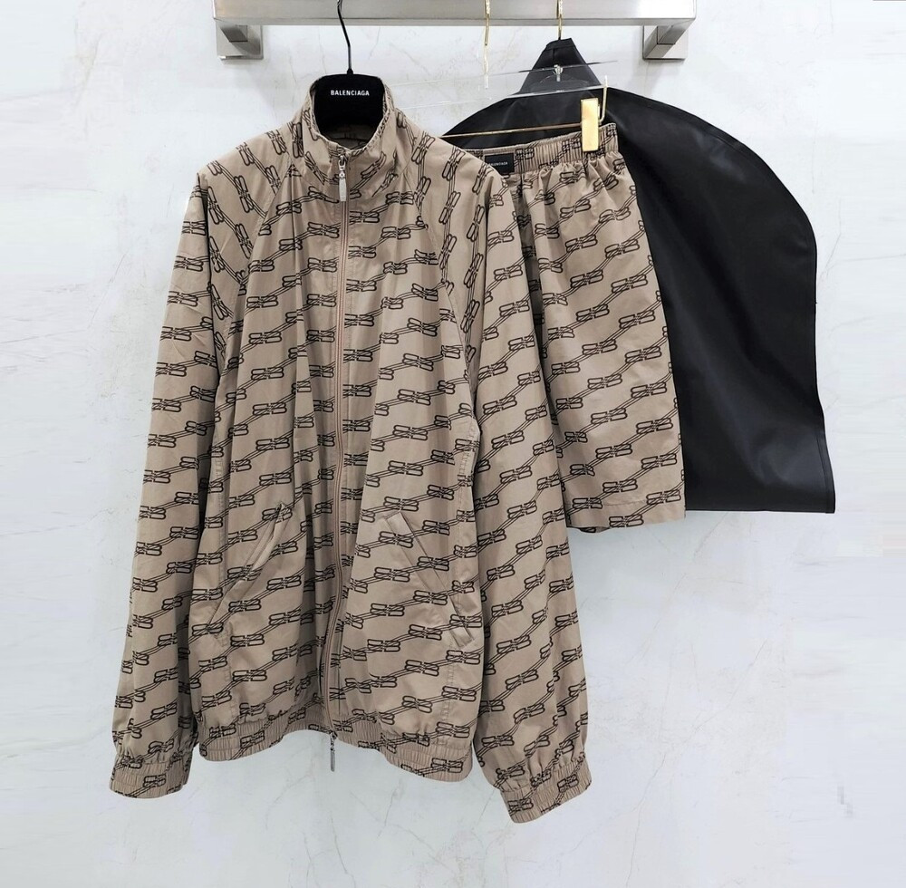 [럭스유] 44 / 발렌시아가 BB 모노그램 트랙 팬츠