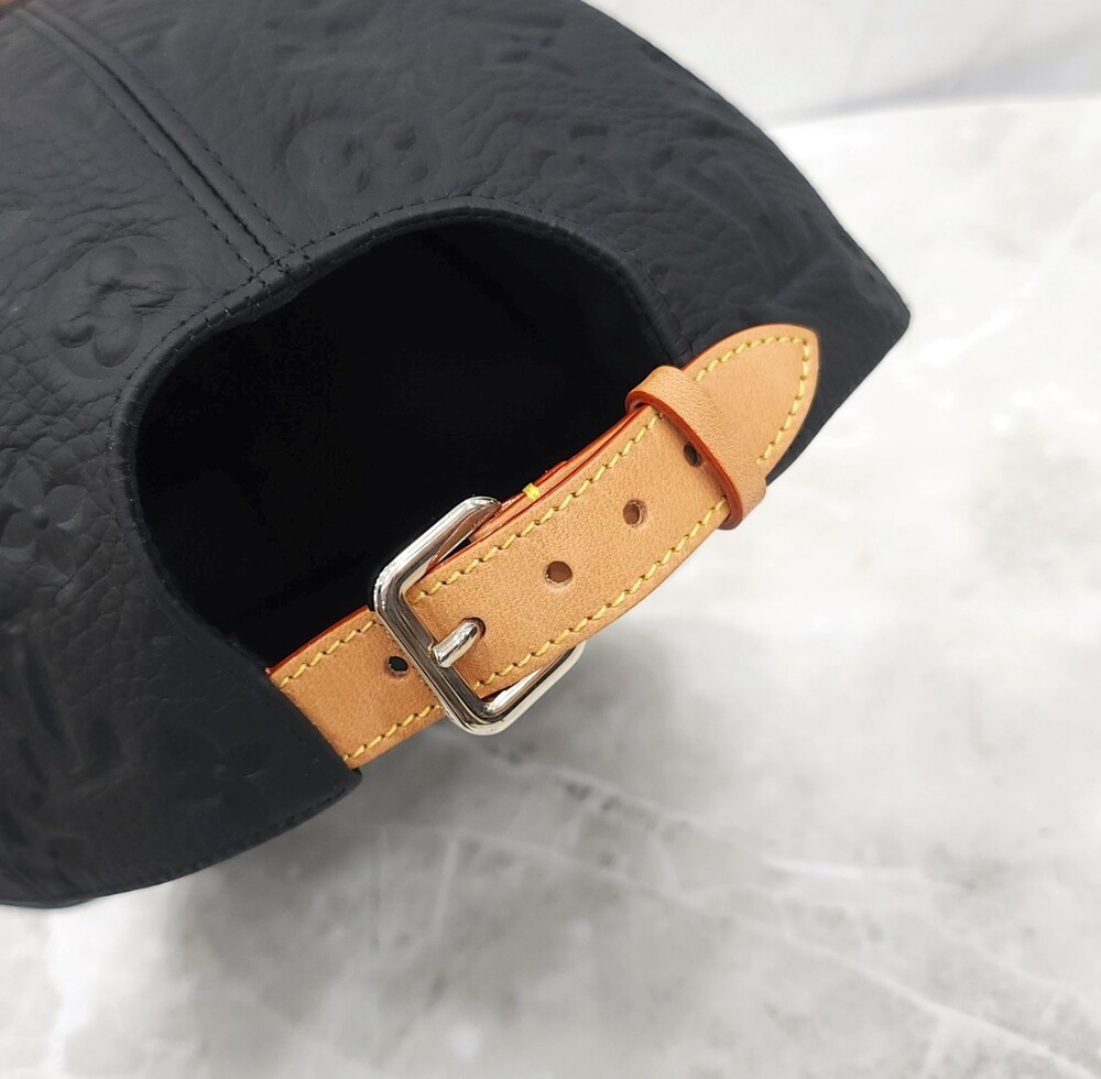 [럭스유] 루이비통 블랙 모노그램 레더 쉐도우 볼캡 58 MP2605