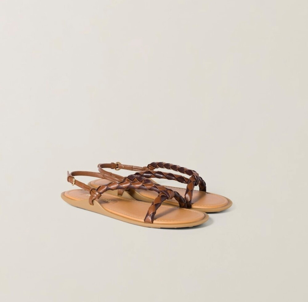 [럭스유] (새상품) 35 / 미우미우 브레이디드 레더 스트랩 샌들 꼬냑 5X409E