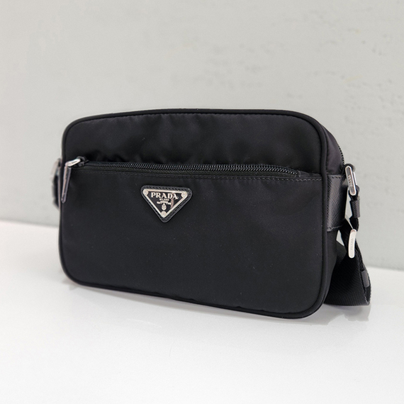 프라다 삼각로고 리나일론 숄더백 1BC167