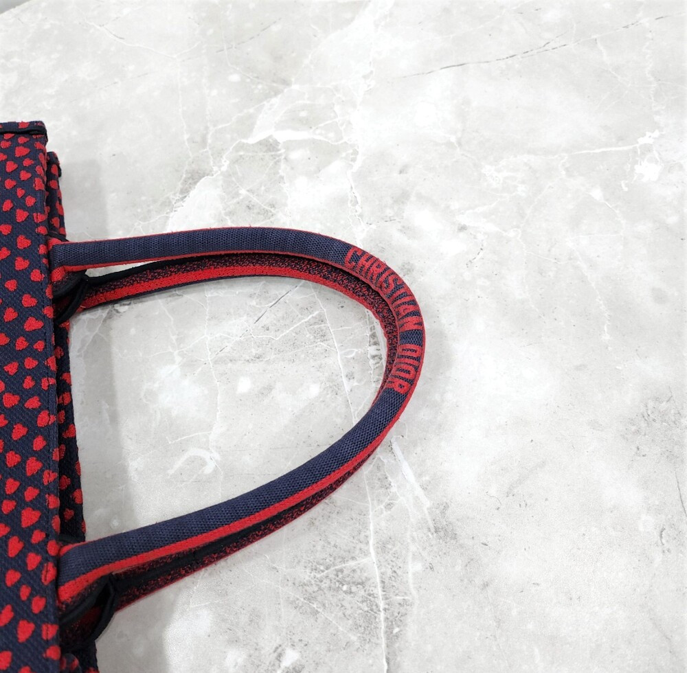 [럭스유] 디올 아이러브파리 북토트백 미디엄