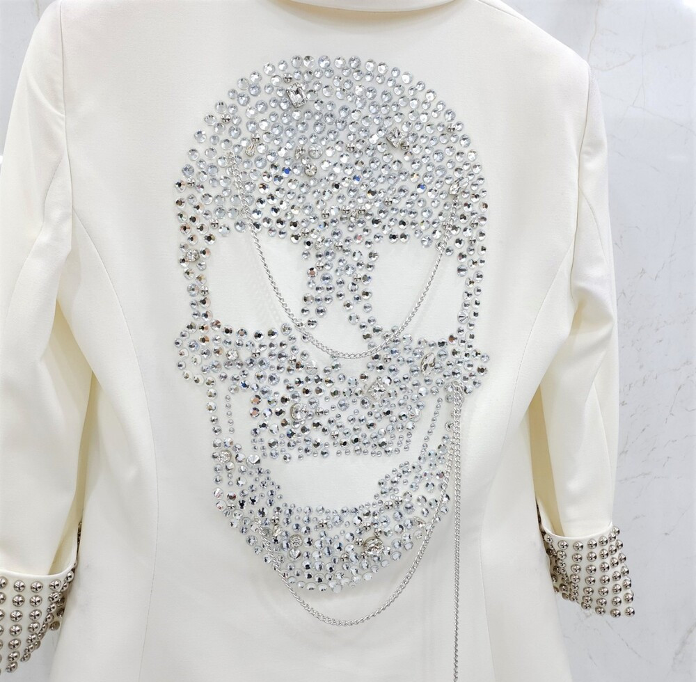 [럭스유] XS / 필립플레인 화이트 스와로브스키 스컬 스터드 자켓