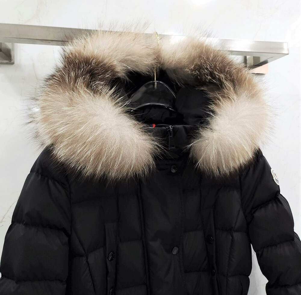 [럭스유] 0 / 몽클레어 클로에 폭스퍼 롱 다운 패딩 G20931C51B02