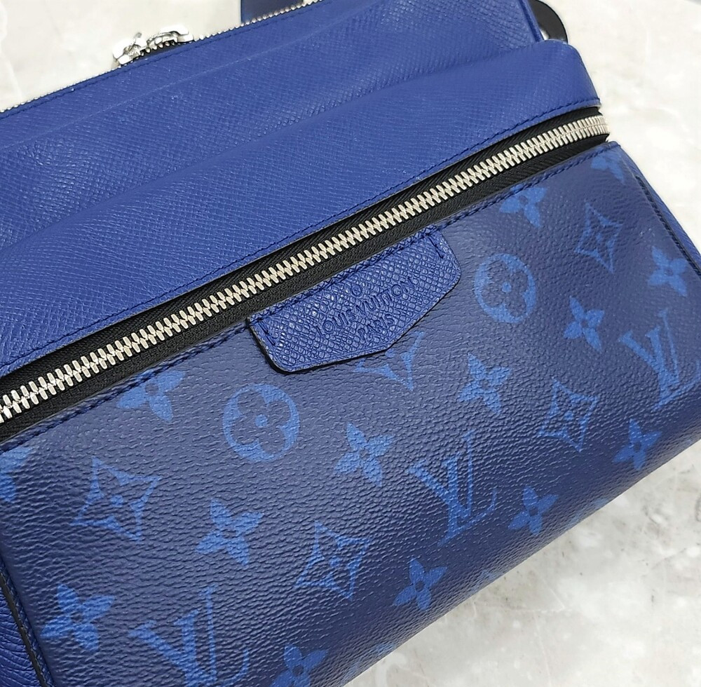 [럭스유] 루이비통 모노그램 아웃도어 메신저 크로스백 M30242