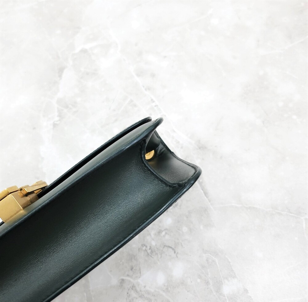 [럭스유] 생로랑 까레 샤첼백 그린 633241