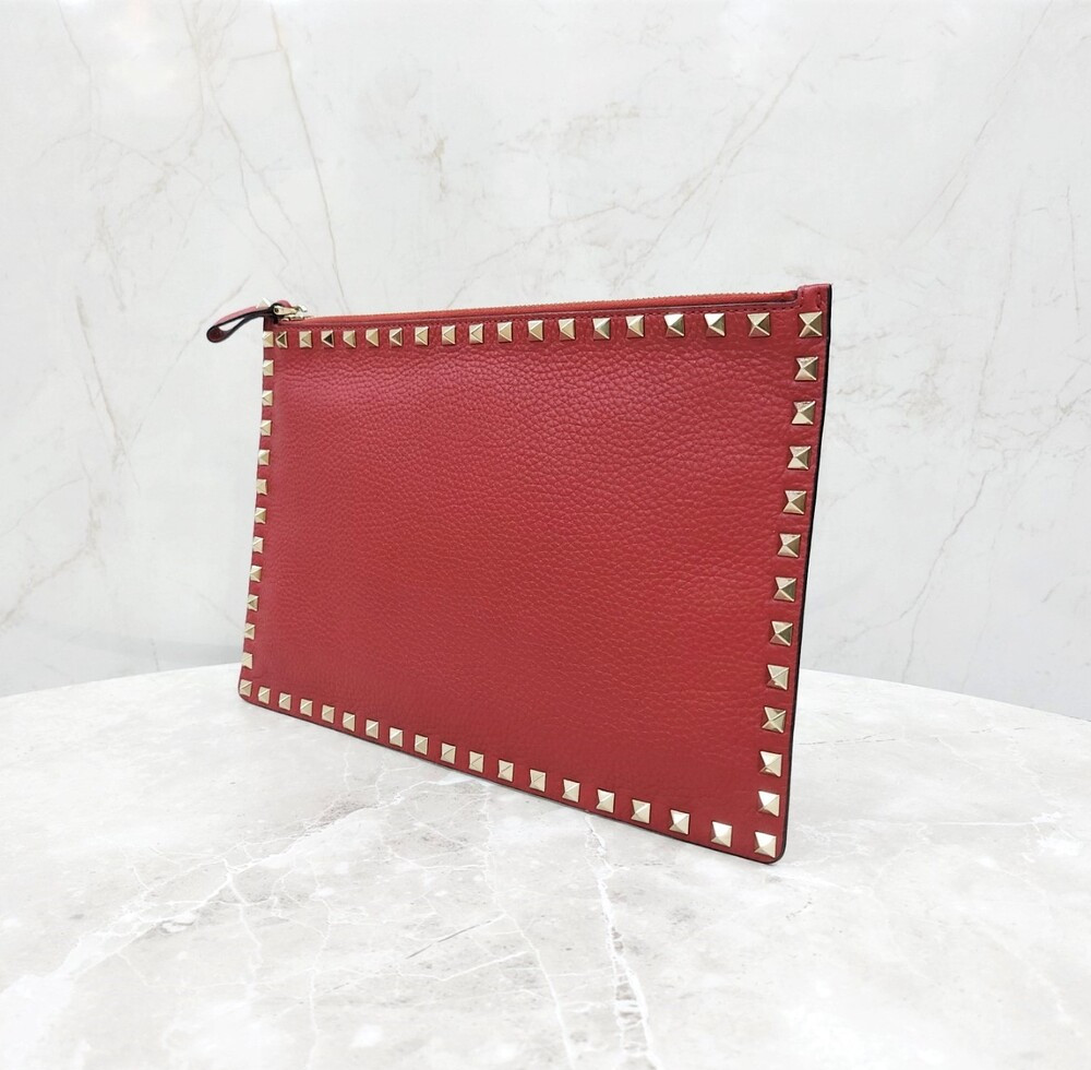 [럭스유] 발렌티노 레드 락스터드 로고 클러치백