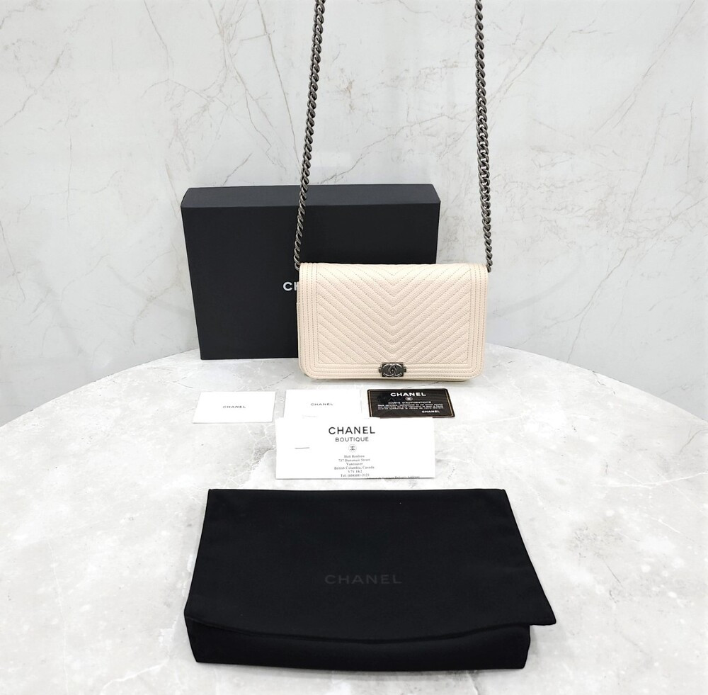 [럭스유] 샤넬 캐비어 보이 샤넬 쉐브론 WOC 체인 숄더백 29번대 AP1117