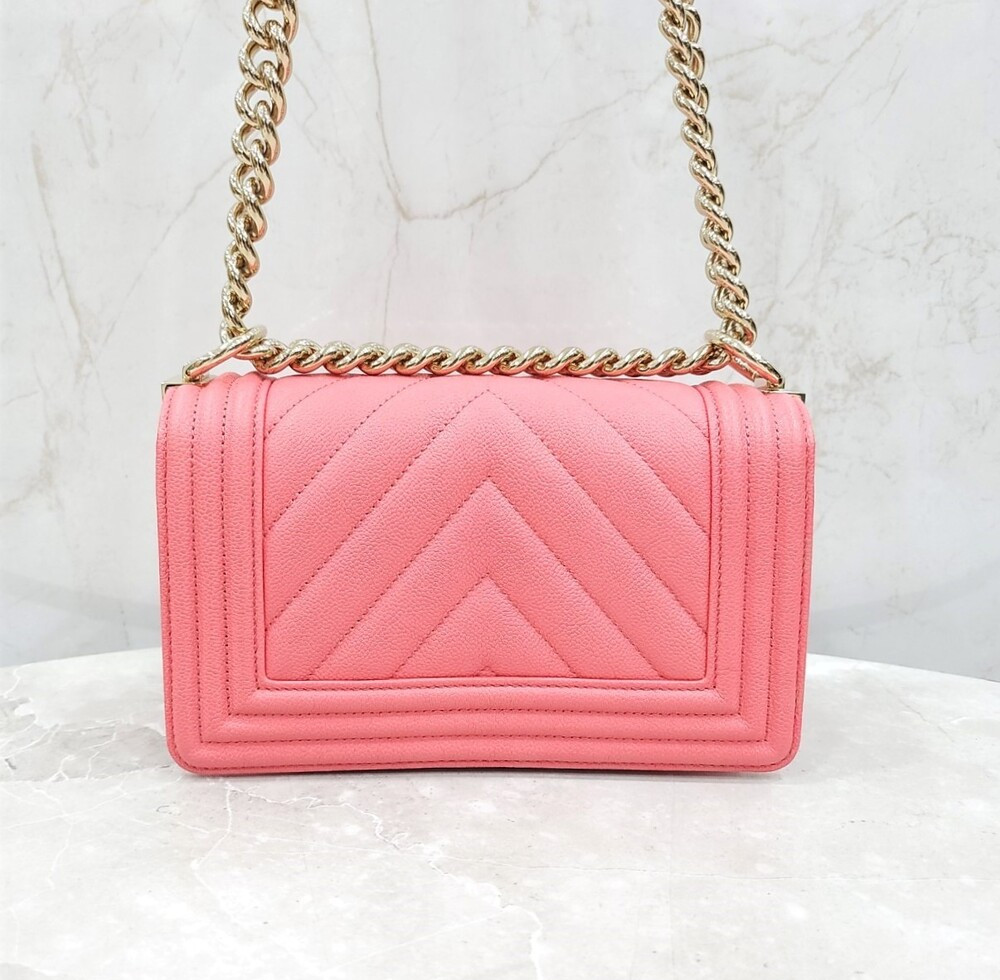 [럭스유] 샤넬 쉐브론 보이백 스몰 캐비어 핑크 금장 신형내장칩