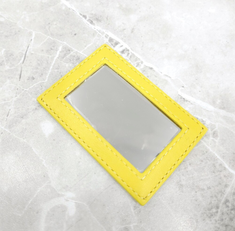 [럭스유] (새상품) 샤넬 한정판 리미티드 레몬 베니티백 신형내장칩