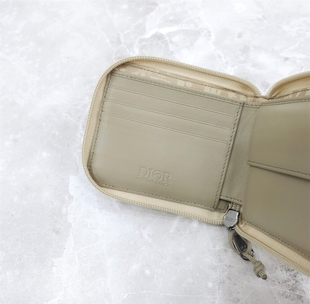 [럭스유] (새상품) 디올 바이 미스테리 팬치 지퍼 지갑 베이지 2ESBC092MRN