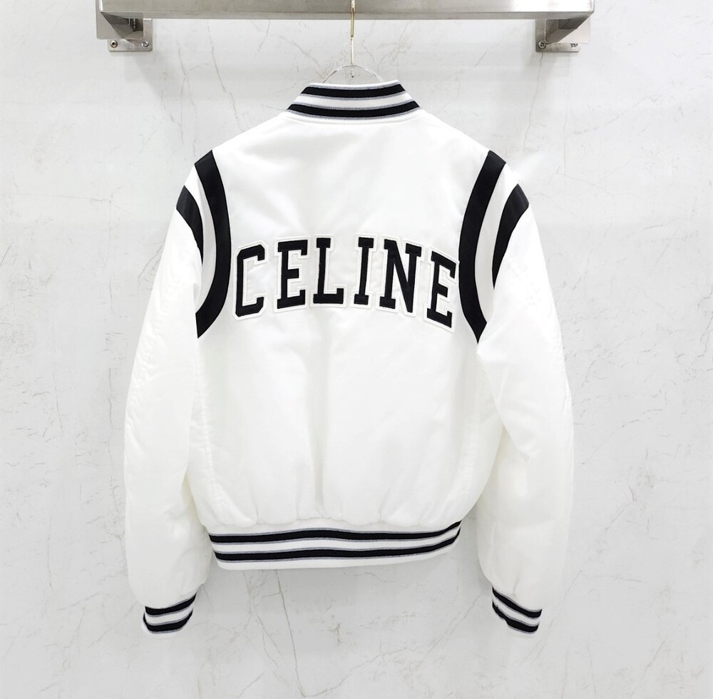 [럭스유] (새상품) 36 / 셀린느 로고 패치 크롭 바시티 봄버 자켓 2W803227R