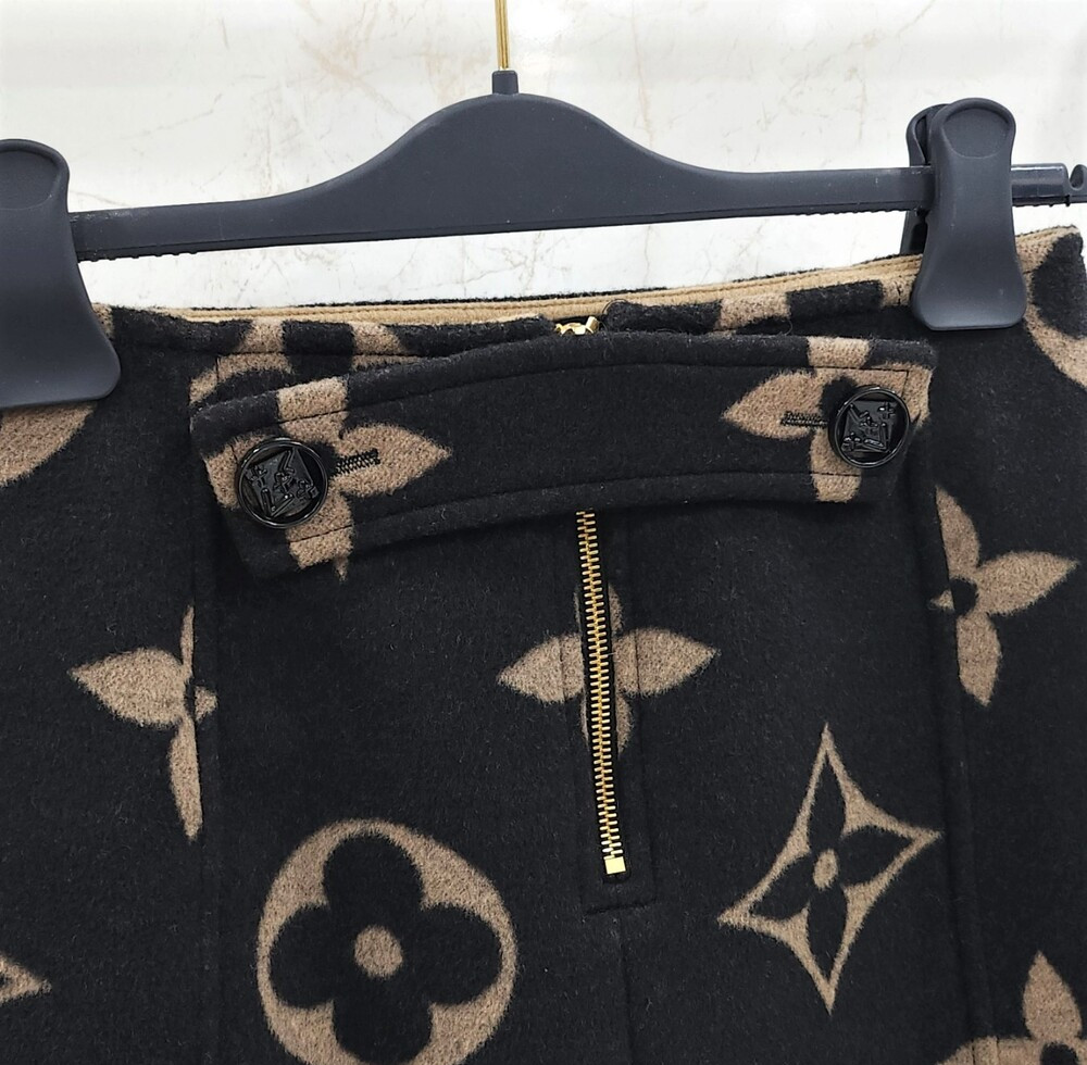 [럭스유] 34 / 루이비통 한정판 모노그램 스커트