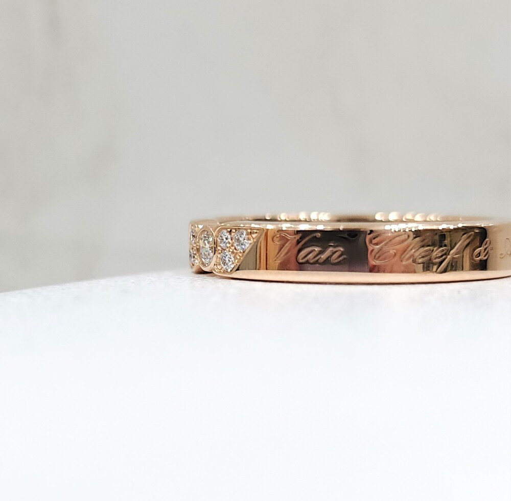 [럭스유] 반클리프앤아펠 뚜쥬르 시그니처 에또왈 웨딩 밴드 50호 VCARP7RE00