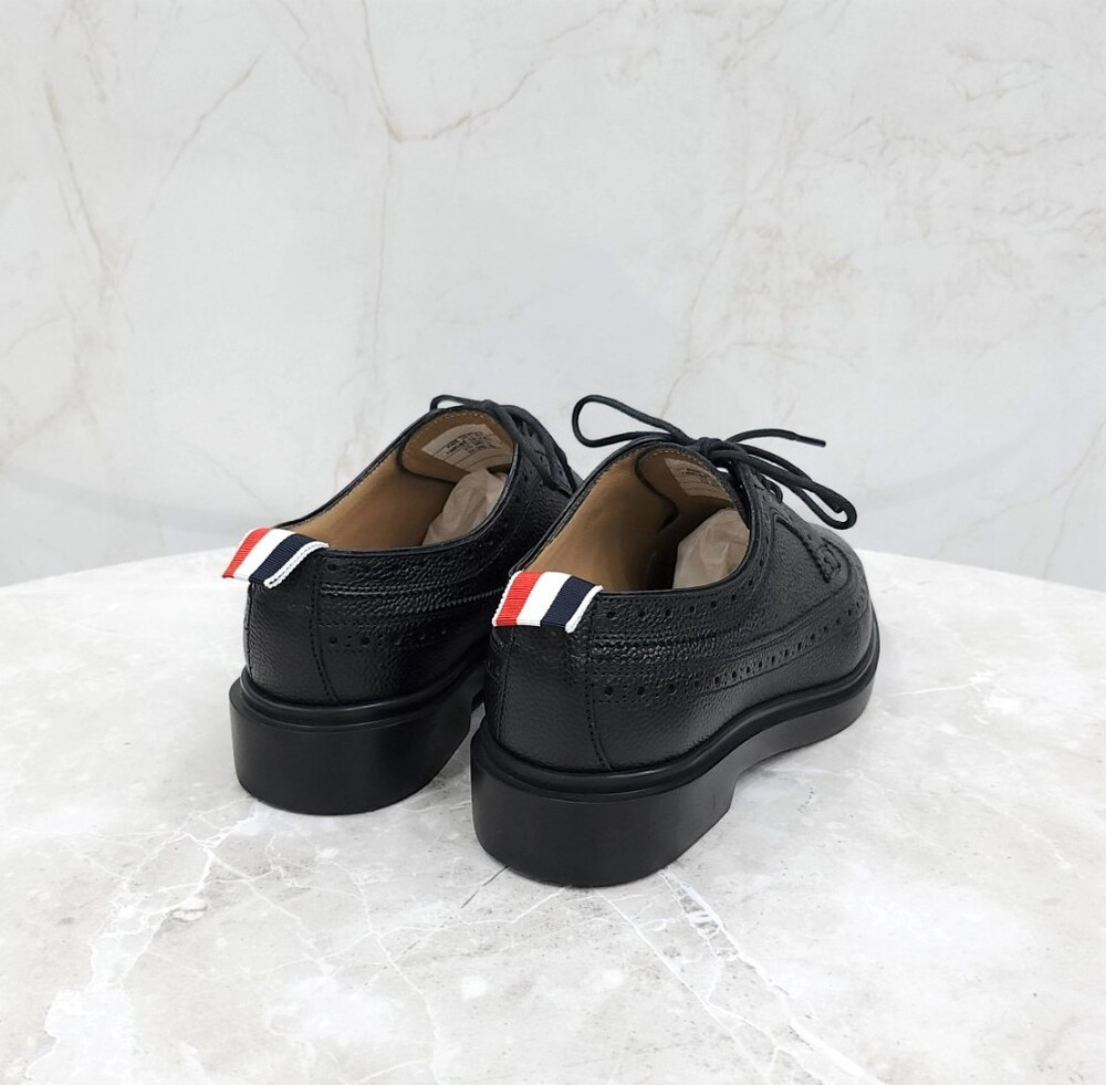 [럭스유] 36 / 톰브라운 여성 페블그레인 레이스업 로퍼 FFO002G