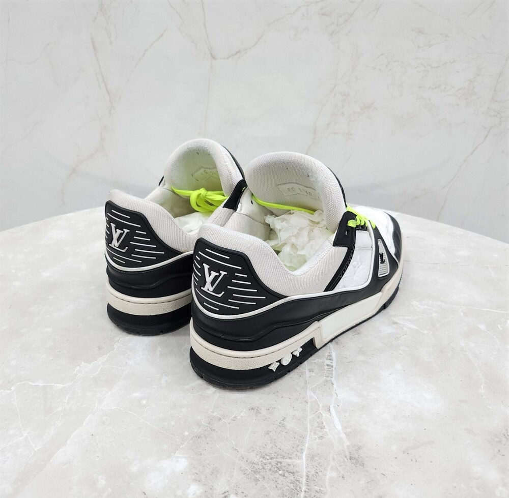[럭스유] 7 / 루이비통 LV 범고래 트레이너 스니커즈