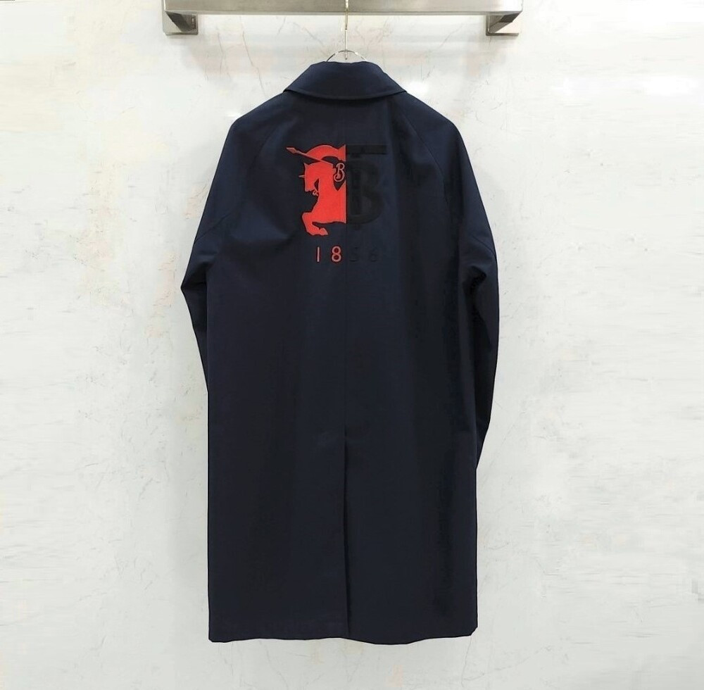 [럭스유] (새상품) 46 / 버버리 토마스 리미티드 TB자수 로고 트렌치코트