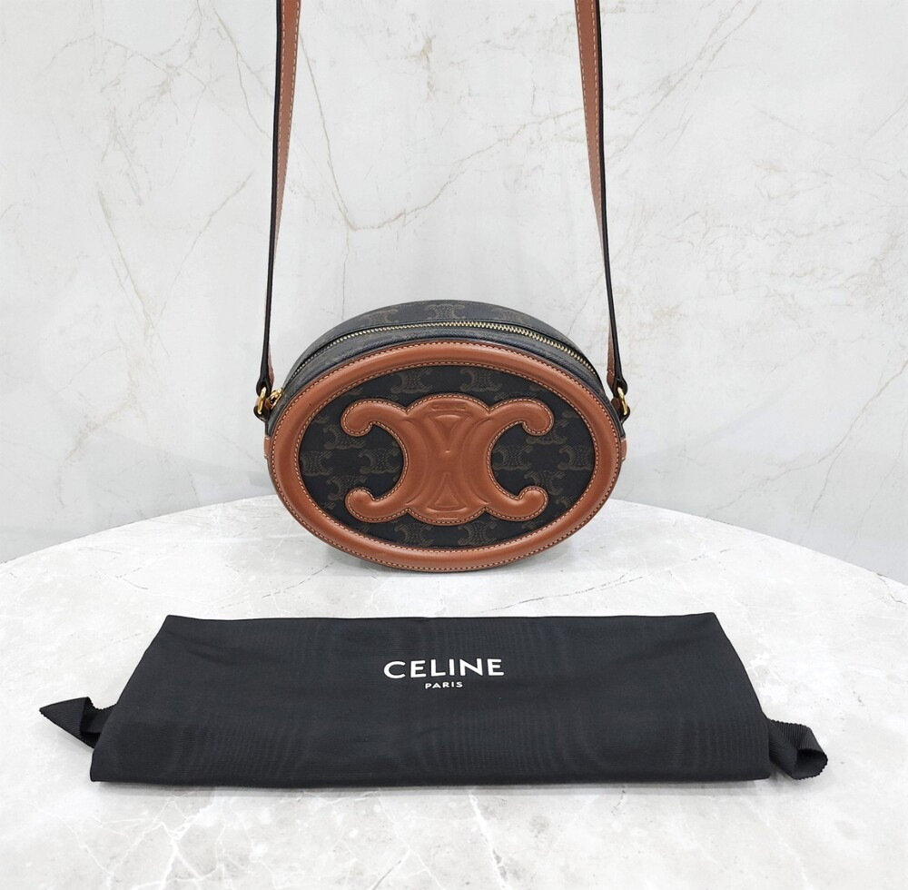 [럭스유] 셀린느 퀴르 트리오페 오벌 펄스 숄더백 라지 198602EIN