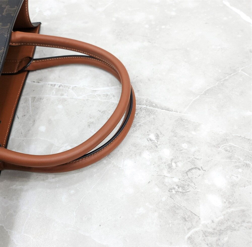 [럭스유] 셀린느 트리옹프 버티컬 카바스 토트백 미디움 191492BZK