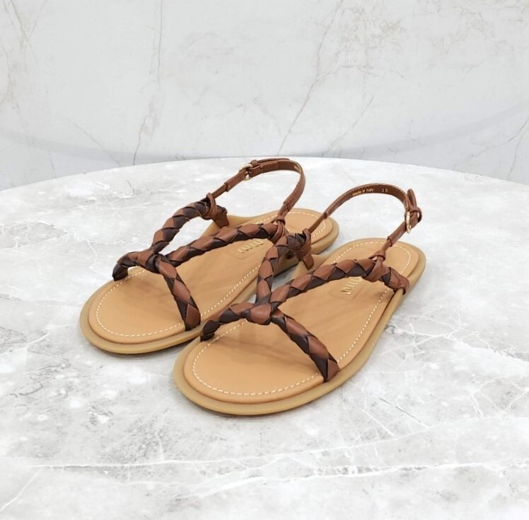 [럭스유] (새상품) 35 / 미우미우 브레이디드 레더 스트랩 샌들 꼬냑 5X409E