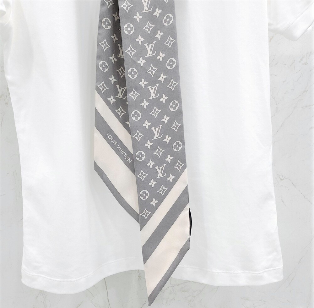 [럭스유] (새상품) M / 루이비통 화이트 모노그램 스카프 티셔츠 1AIR45