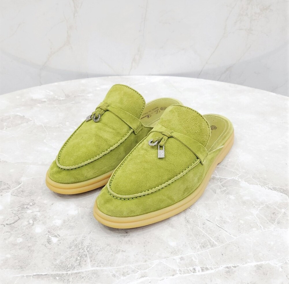 [럭스유] 36.5 / 로로피아나 바부슈 참스 스웨이드 뮬 슬리퍼