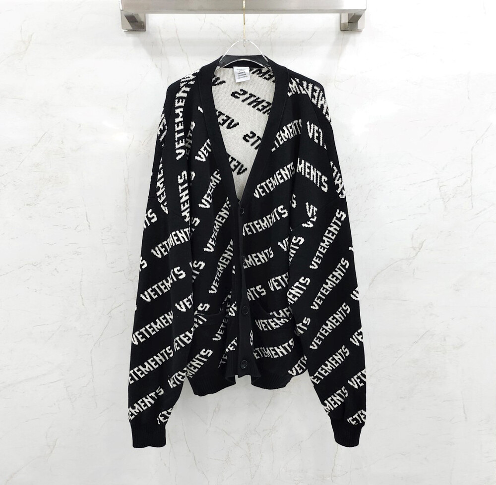 [럭스유] XL / 베트멍 올오버 로고 블랙 가디건
