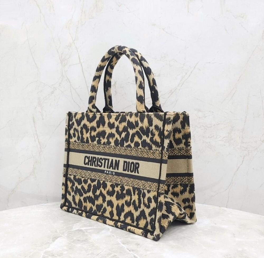 [럭스유] 디올 레오파드 스몰 북토트 백 M1265ZRHM