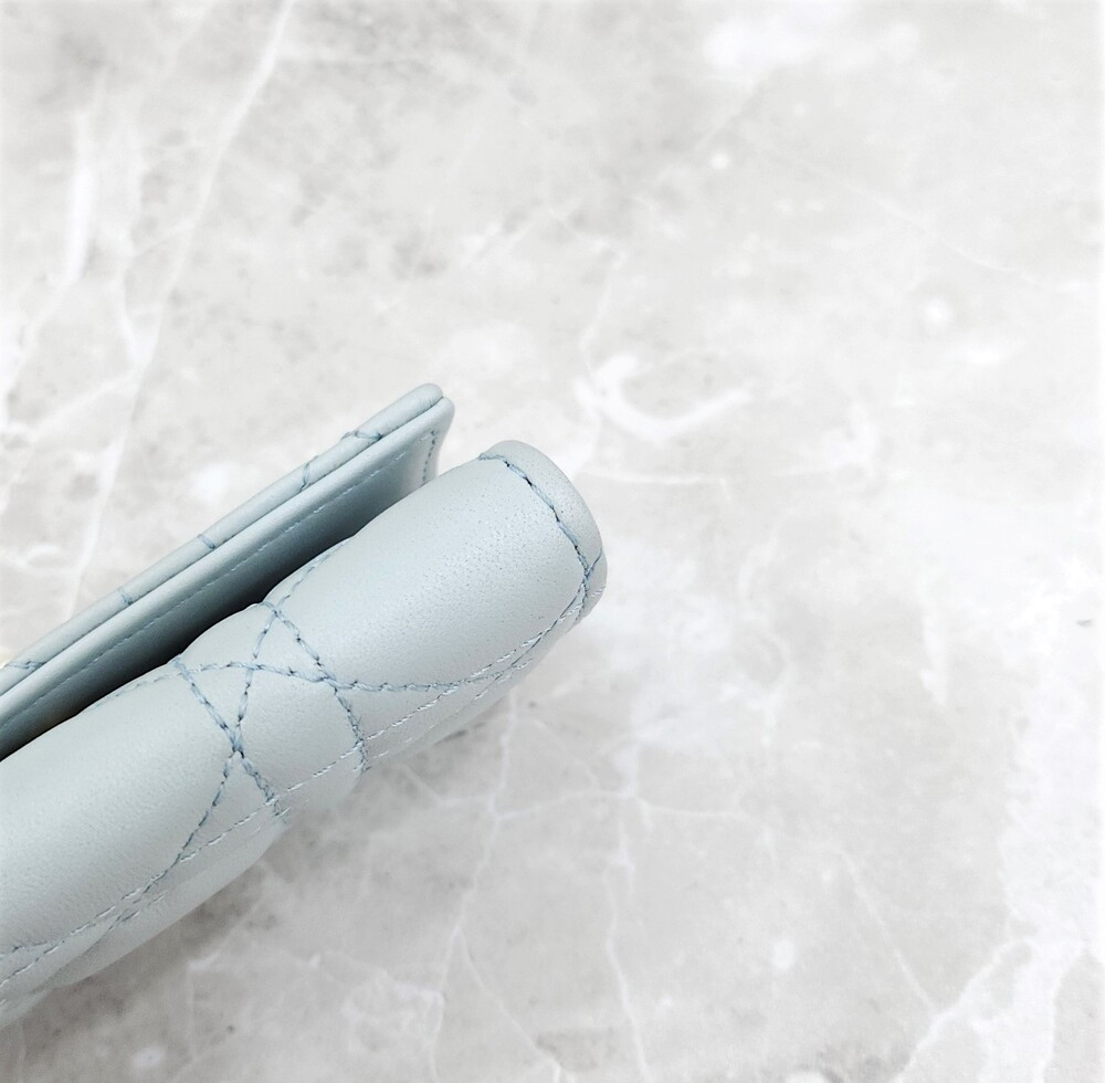 [럭스유] 디올 졸리 글리신 플라시드 블루 까나쥬 지갑 S3102UNJB