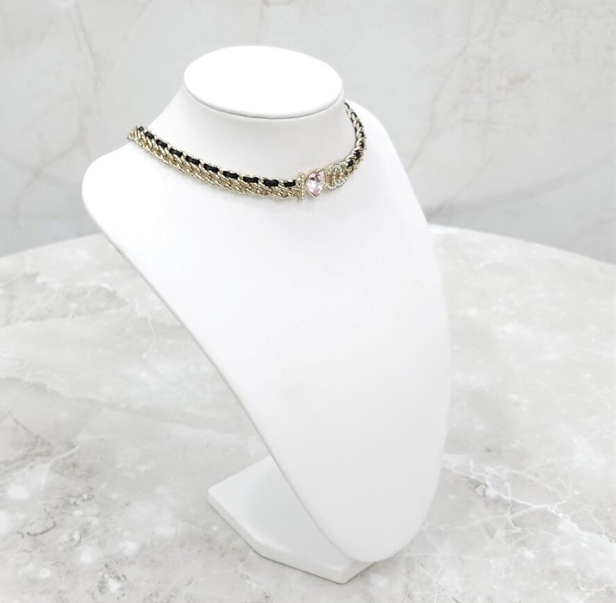 [럭스유] 샤넬 아이러브 CC 진주 하트 체인 초커 목걸이 AB8631