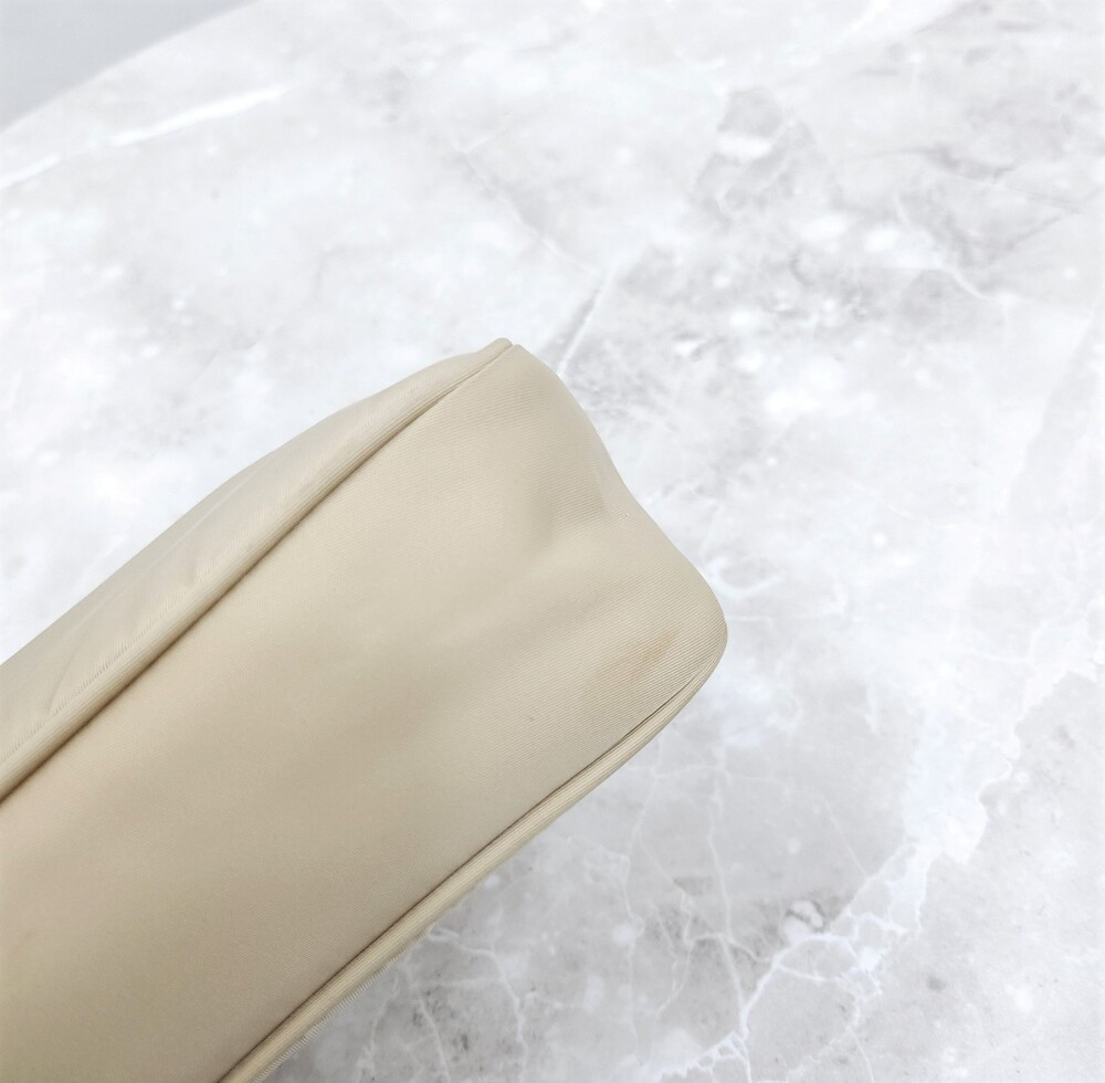 [럭스유] 프라다 삼각로고 리나일론 테수토 호보백 데저트 베이지 1NE515