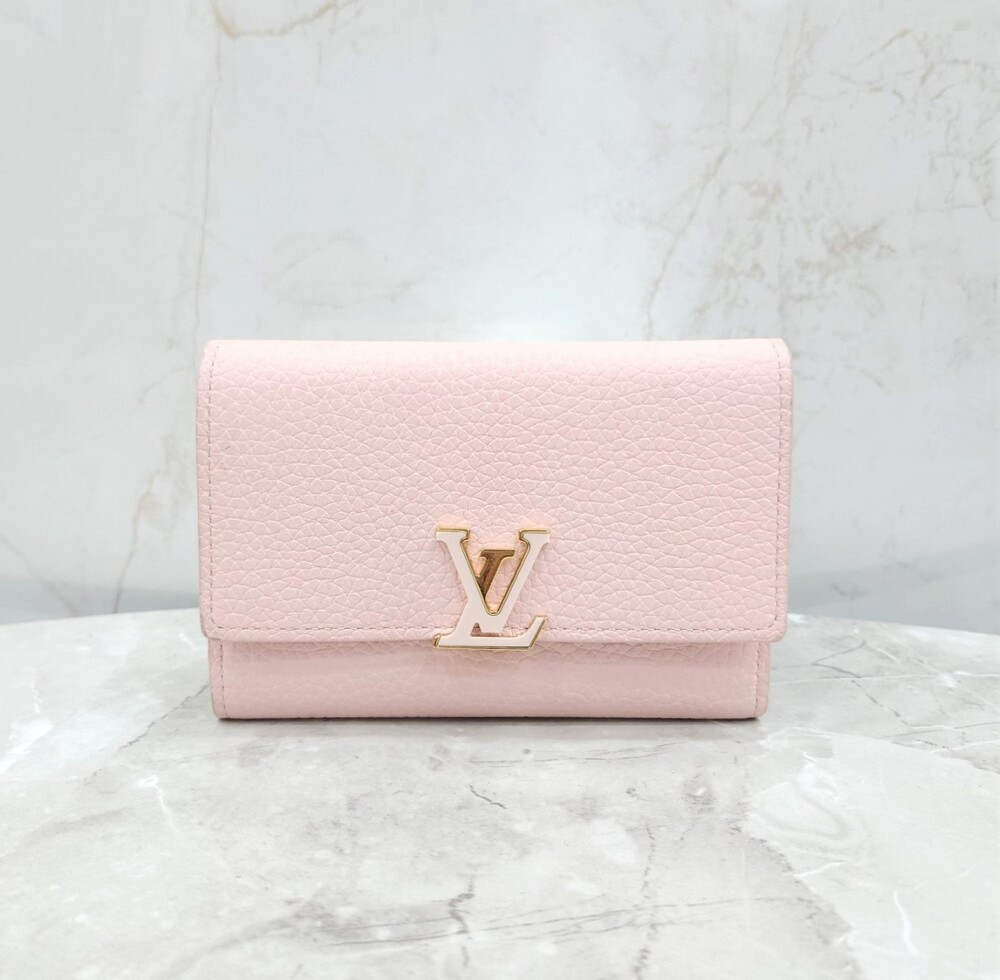 [럭스유] 루이비통 카퓌신 컴팩트 월릿 지갑 로즈자스민 M82361