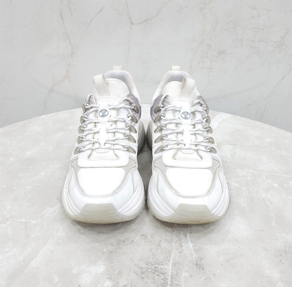 [럭스유] 6.5 / 루이비통 화이트 모노그램 펄스 런어웨이 스니커즈