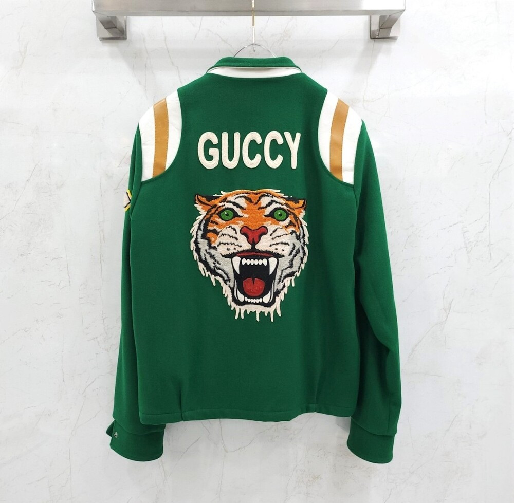 [럭스유] 46 / 구찌 그린 펠트 타이거 패치 블루종 자켓