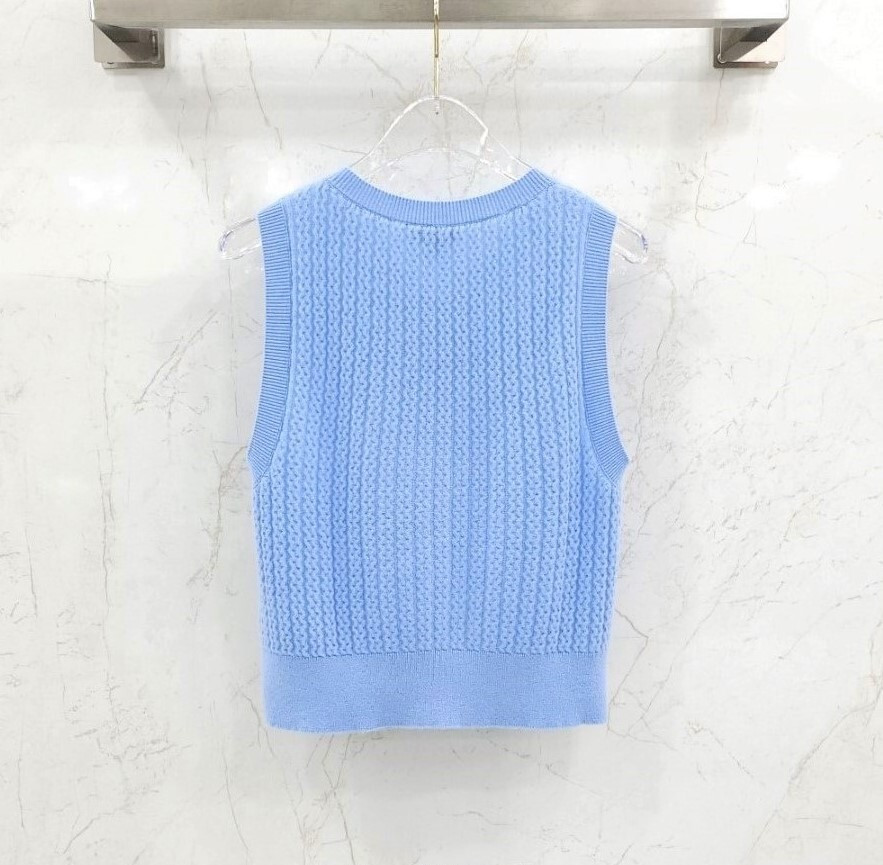 [럭스유] (새상품) 36 / 샤넬 24FW 프리컬렉션 캐시미어 니트 나시 P77893