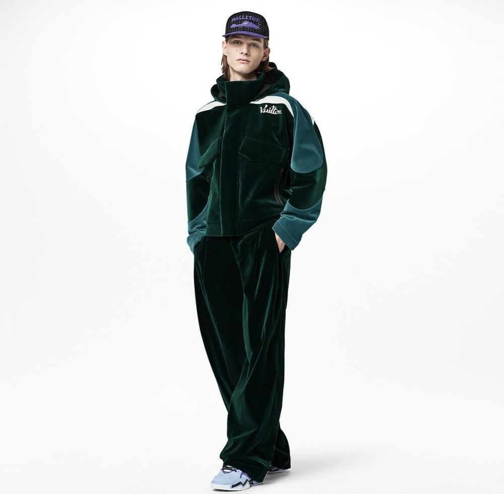 [럭스유] 48 / 루이비통 테크니컬 테이프 벨루어 윈드브레이커 자켓