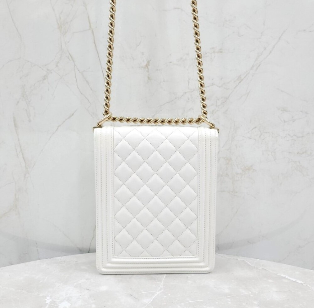 [럭스유] 샤넬 화이트 보이 샤넬 플랩백 금장 27번대 AS0130