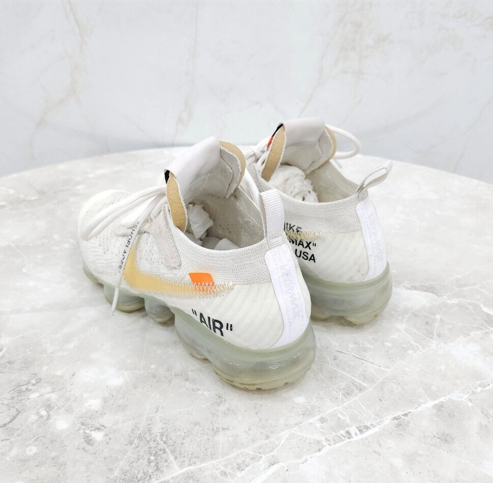 [럭스유] 230 / 나이키 X 오프화이트 더 텐 화이트 베이퍼맥스 스니커즈