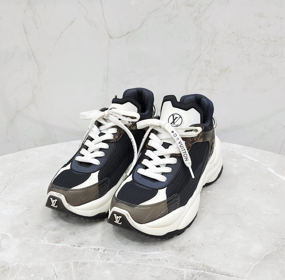[럭스유] 35 / 루이비통 모노그램 런 55 트레이너 스니커즈 1AAP5F