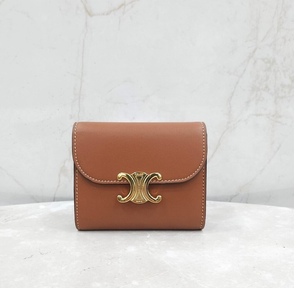 [럭스유] 셀린느 스몰 트리옹프 플랩 지갑 10D783BZG