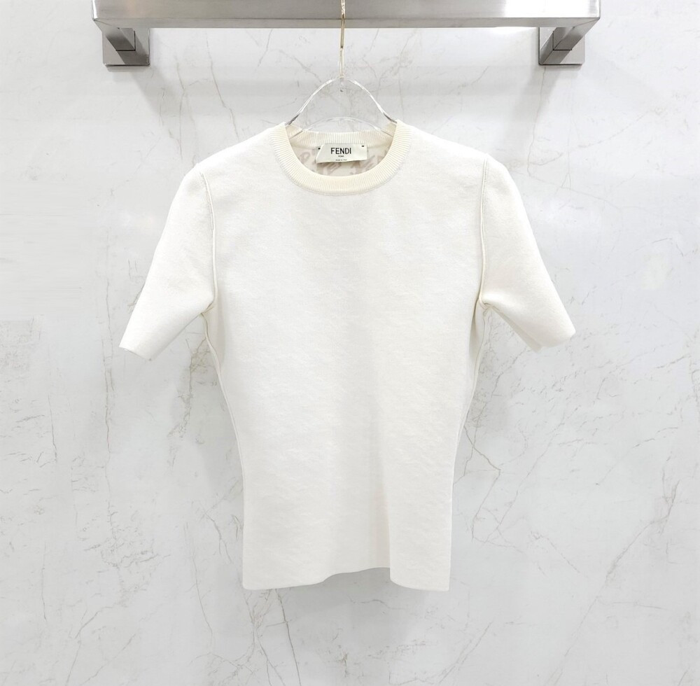 [럭스유] 34 / 펜디 화이트 비스코스 리버서블 니트