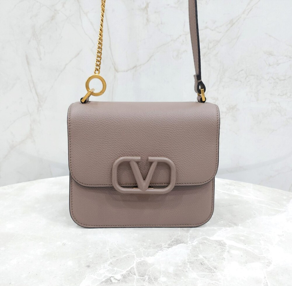 [럭스유] 발렌티노 가라바니 브이 슬링 클레이 크로스백