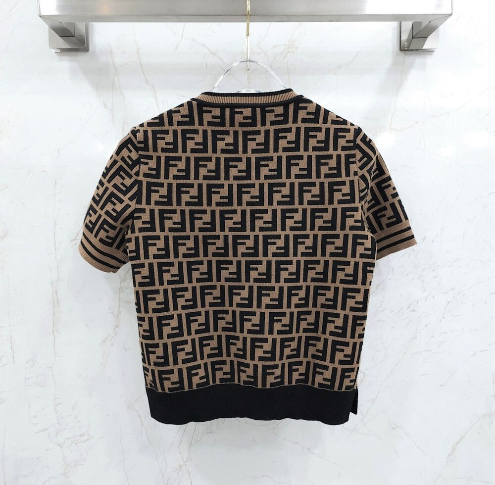 [럭스유] 36 / 펜디 FF 모티프 패브릭 스웨터 니트 FZY702