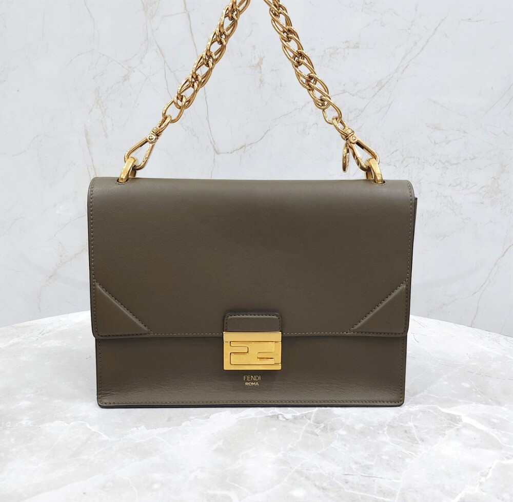 [럭스유] 펜디 캔유 레더 메탈 숄더백