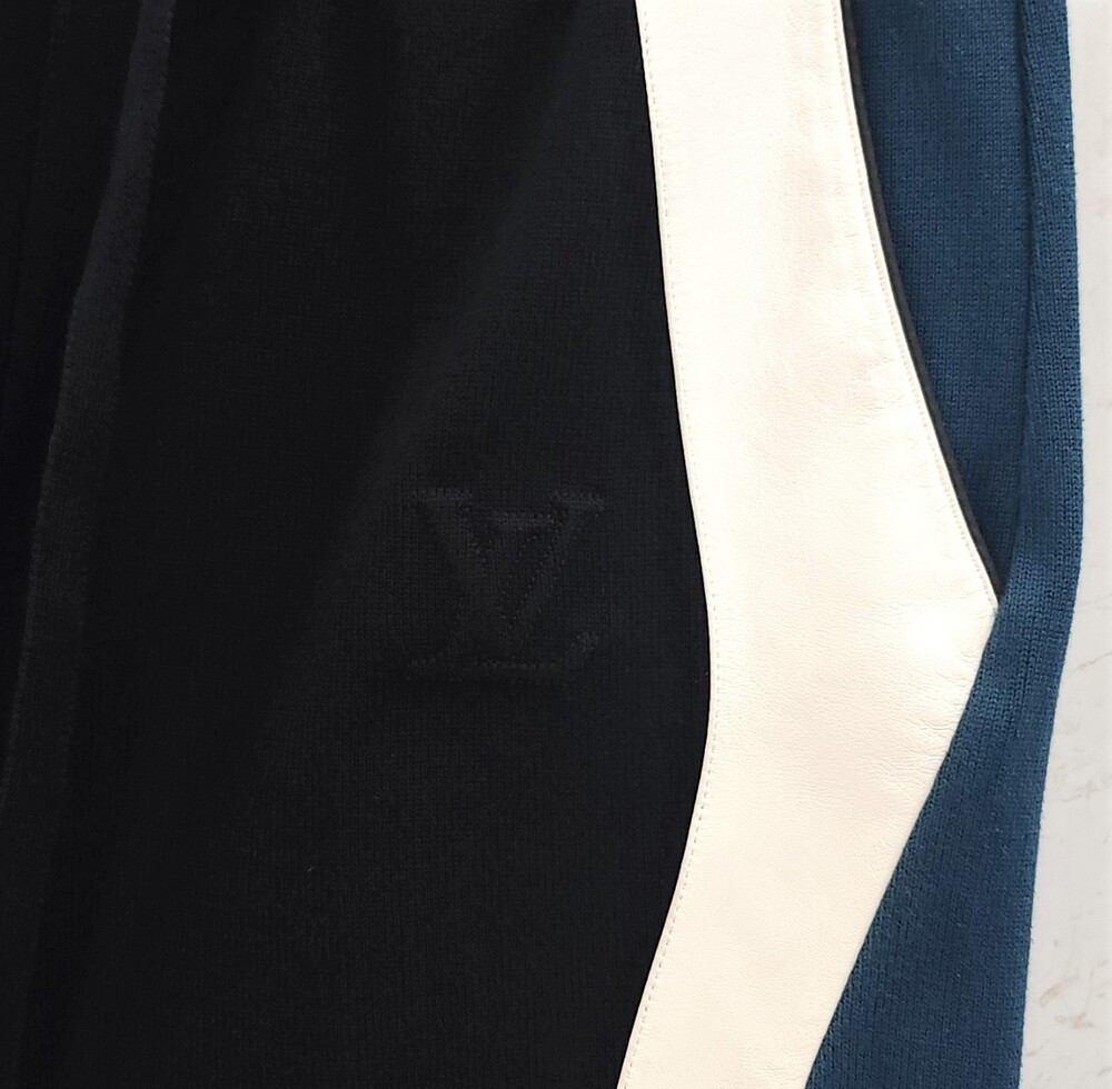 [럭스유] S / 루이비통 LV 로고 레더 니트 쇼츠