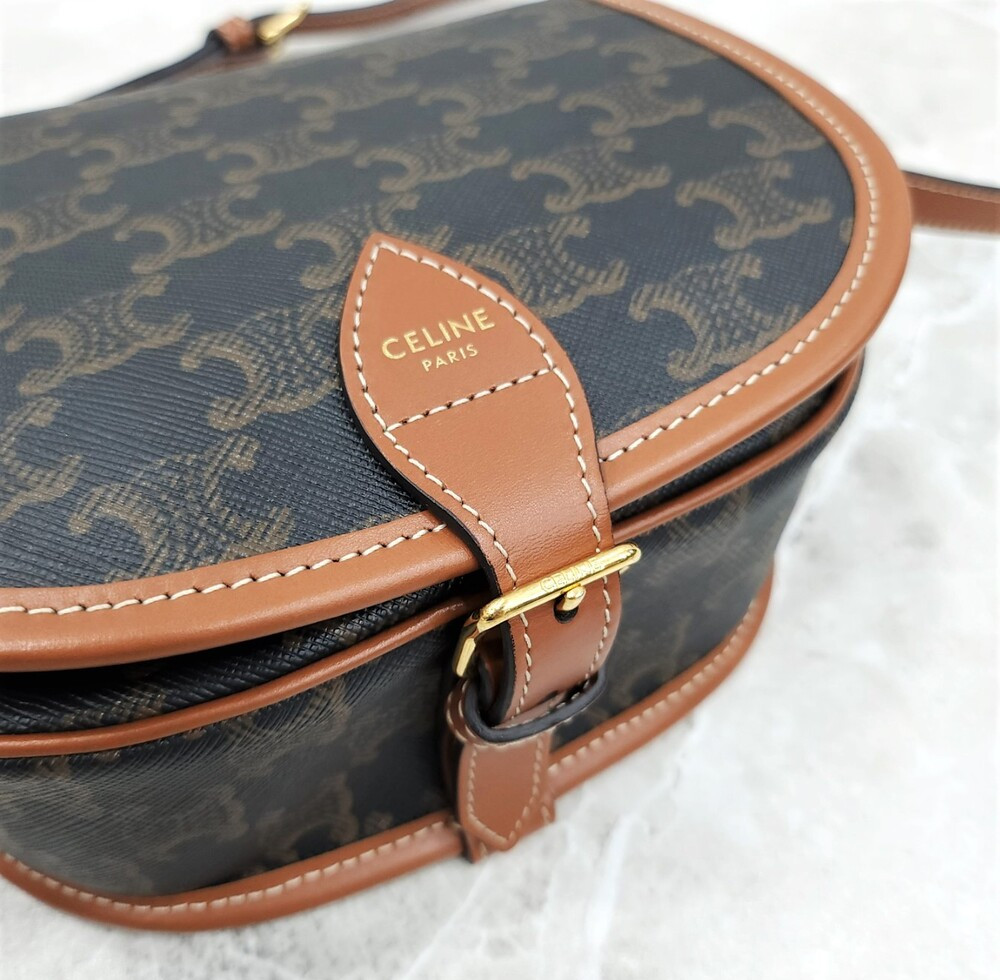 [럭스유] 셀린느 트리옹프 캔버스 미디엄 폴코백 1911502BZJ.04LU