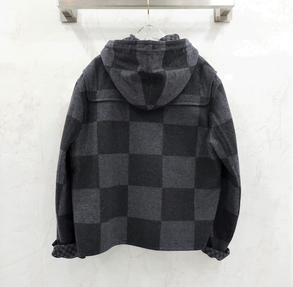 [럭스유] 54 / 루이비통 X 니고 한정판 자이언트 다미에 더플 코트