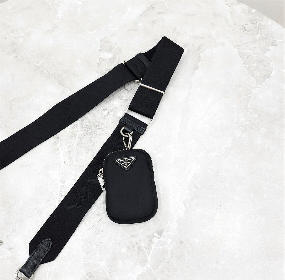 [럭스유] 프라다 리에디션 2005 리나일론 숄더백 1BH204