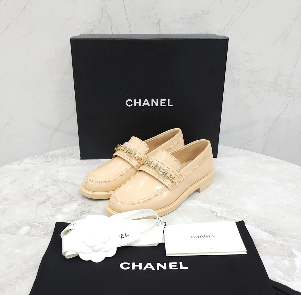 [럭스유] (새상품) 35.5 / 샤넬 이니셜 페이던트 체인 로퍼